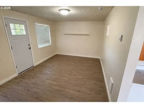 1216 N 1st Avenue Kelso WA 98626