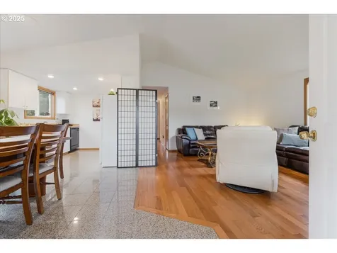 3011 SE 81st Avenue Portland OR 97206