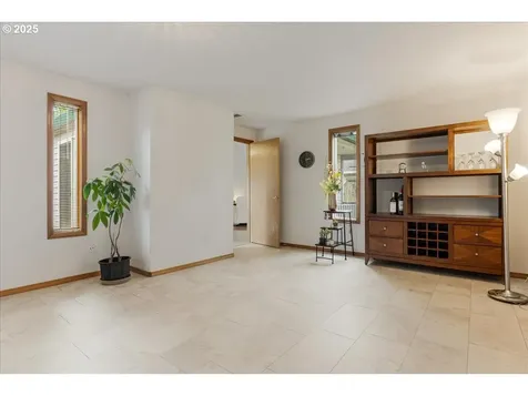 3011 SE 81st Avenue Portland OR 97206