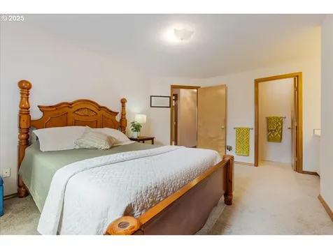 3011 SE 81st Avenue Portland OR 97206