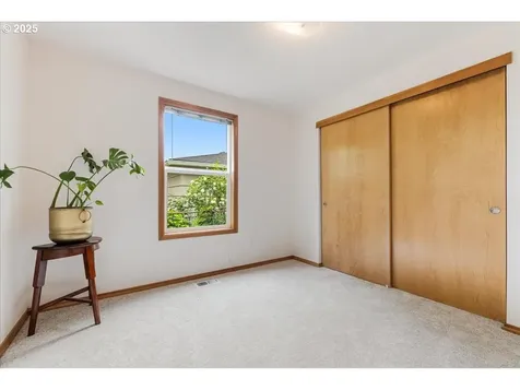 3011 SE 81st Avenue Portland OR 97206