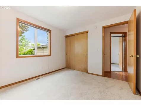 3011 SE 81st Avenue Portland OR 97206