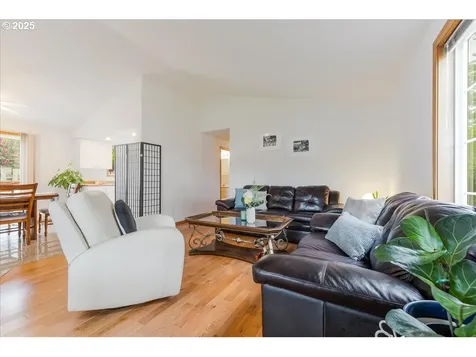 3011 SE 81st Avenue Portland OR 97206