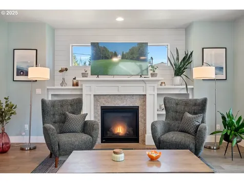 2113 Willamette Falls Drive West Linn OR 97068