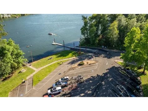 2113 Willamette Falls Drive West Linn OR 97068