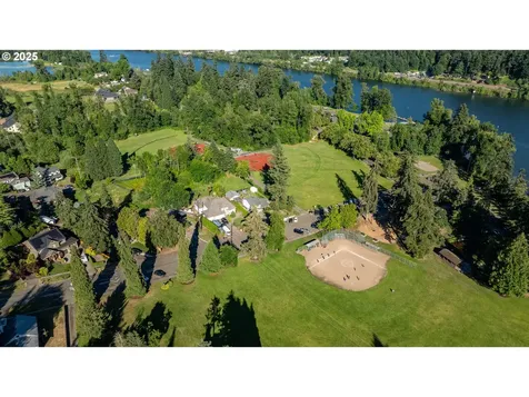 2113 Willamette Falls Drive West Linn OR 97068