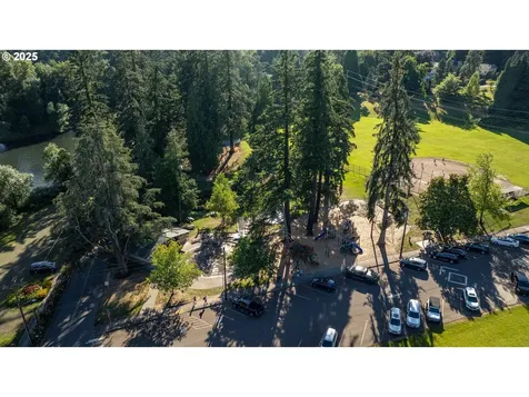 2113 Willamette Falls Drive West Linn OR 97068