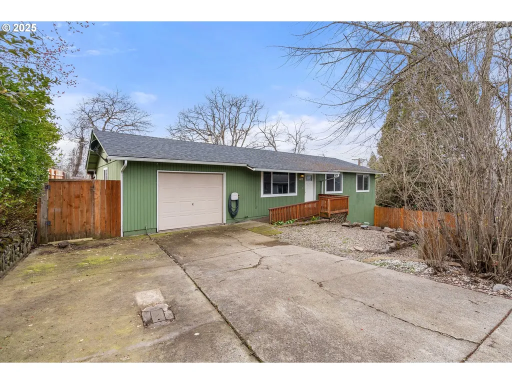 402 Rodale Drive Eagle Point OR 97524