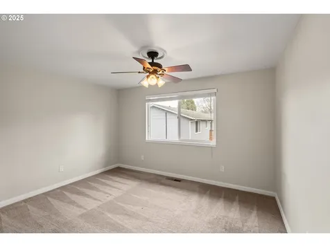 402 Rodale Drive Eagle Point OR 97524