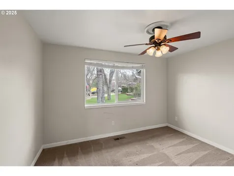 402 Rodale Drive Eagle Point OR 97524