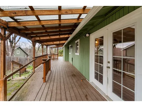402 Rodale Drive Eagle Point OR 97524