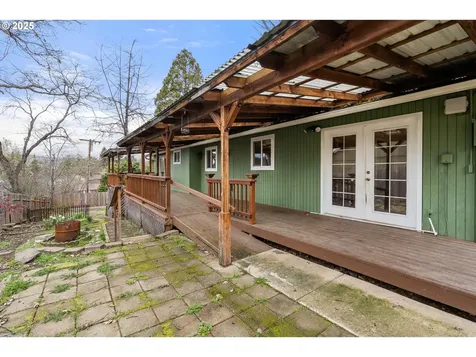 402 Rodale Drive Eagle Point OR 97524