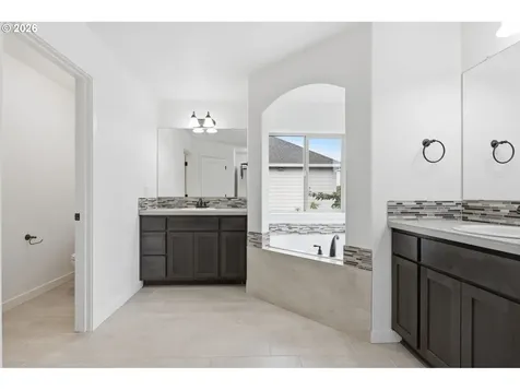 12609 NE 105th Way Vancouver WA 98682