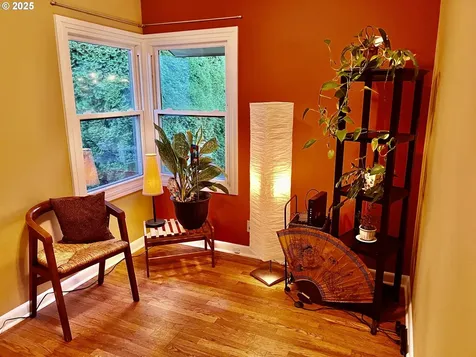 7149 SW 3rd Avenue Portland OR 97219