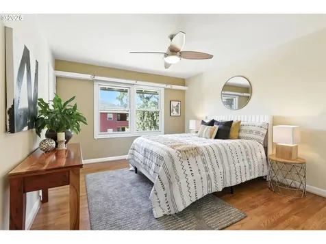 7149 SW 3rd Avenue Portland OR 97219