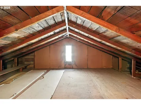 7149 SW 3rd Avenue Portland OR 97219