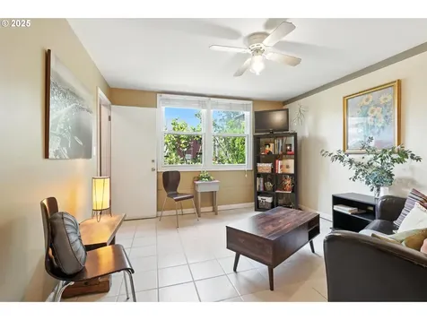 7149 SW 3rd Avenue Portland OR 97219