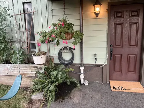 7149 SW 3rd Avenue Portland OR 97219