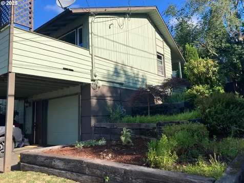 7149 SW 3rd Avenue Portland OR 97219