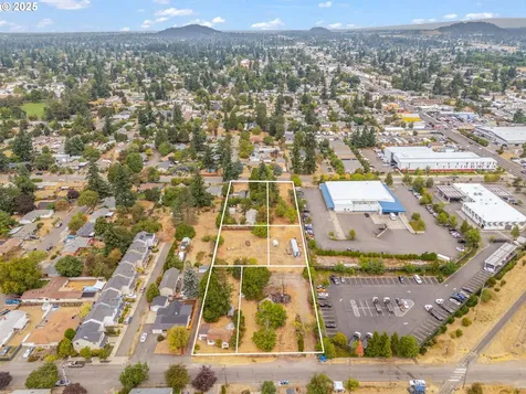 7928 SE Crystal Springs Boulevard Portland OR 97035