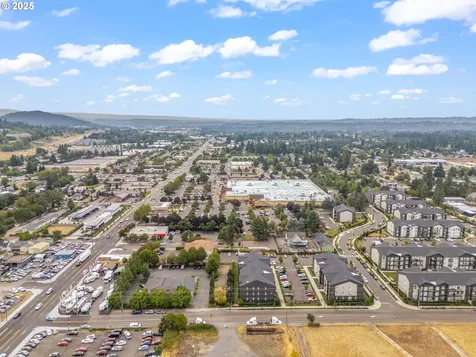 7928 SE Crystal Springs Boulevard Portland OR 97035