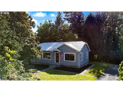 173 Pioneer Avenue Castle Rock WA 98611