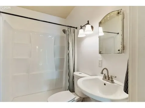 173 Pioneer Avenue Castle Rock WA 98611