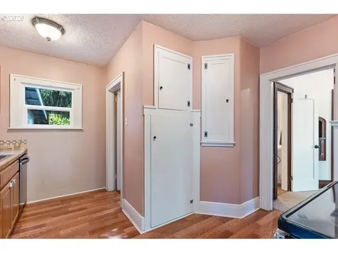 173 Pioneer Avenue Castle Rock WA 98611