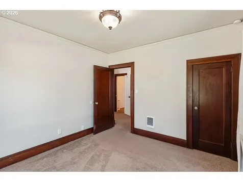 173 Pioneer Avenue Castle Rock WA 98611
