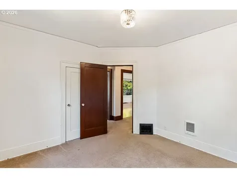 173 Pioneer Avenue Castle Rock WA 98611