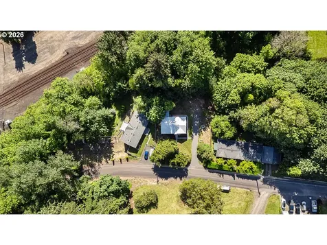 173 Pioneer Avenue Castle Rock WA 98611