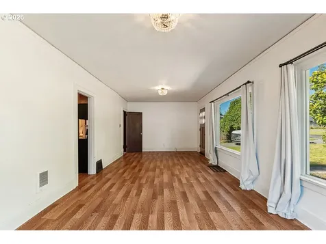 173 Pioneer Avenue Castle Rock WA 98611