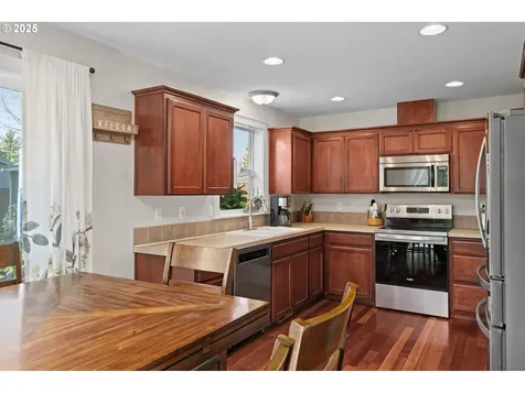 720 E Azalea Street Yamhill OR 97148