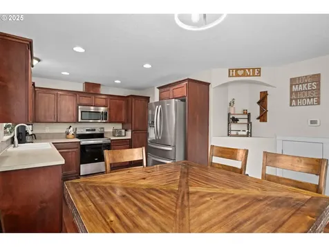 720 E Azalea Street Yamhill OR 97148