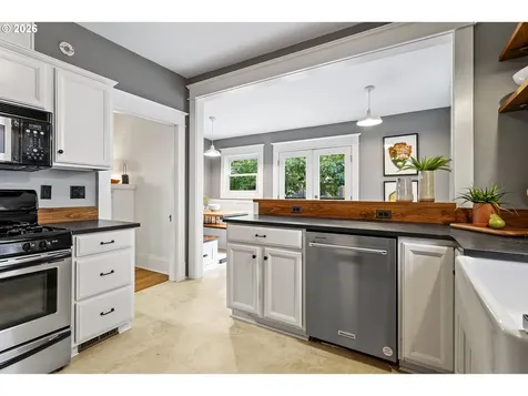 132 NE Cook Street Portland OR 97212