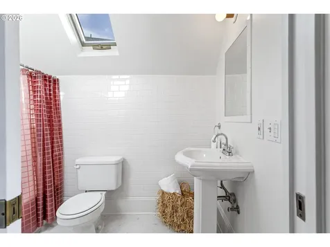132 NE Cook Street Portland OR 97212