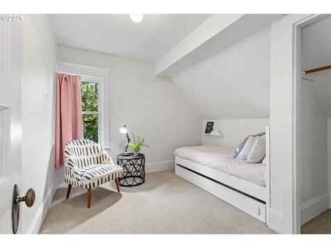 132 NE Cook Street Portland OR 97212