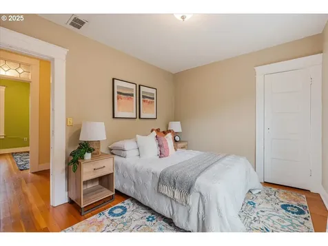 801 SE 25th Avenue Portland OR 97214