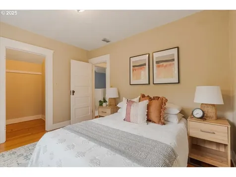 801 SE 25th Avenue Portland OR 97214