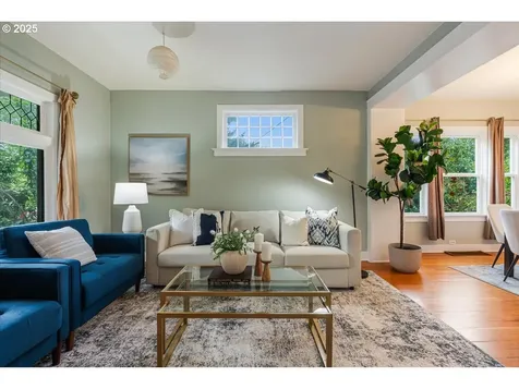 801 SE 25th Avenue Portland OR 97214
