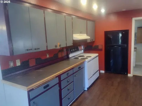 7731 SE 62nd Avenue Portland OR 97206