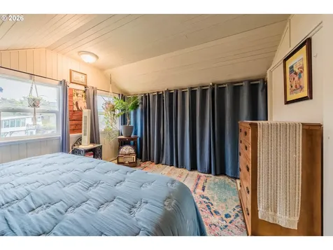 1170 NW 8th Court Lincoln City OR 97367