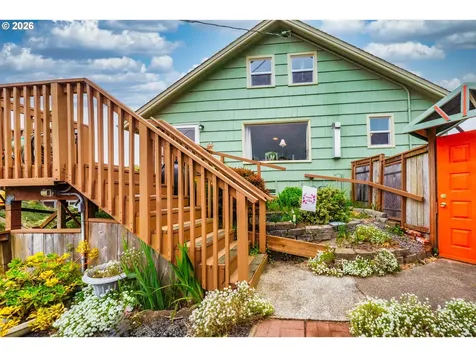 1170 NW 8th Court Lincoln City OR 97367