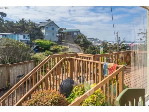 1170 NW 8th Court Lincoln City OR 97367