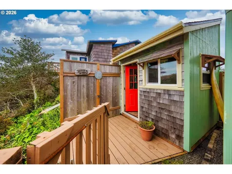 1170 NW 8th Court Lincoln City OR 97367