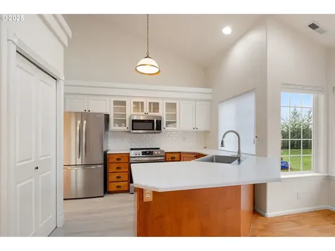 3180 Duck Horn Drive Eugene OR 97404