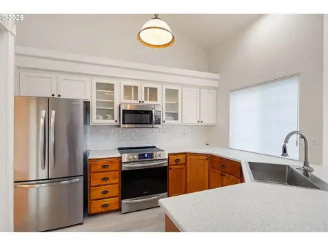 3180 Duck Horn Drive Eugene OR 97404