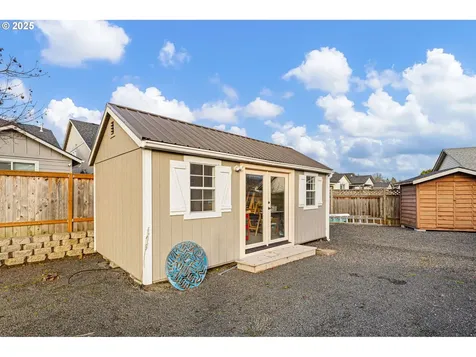 3180 Duck Horn Drive Eugene OR 97404