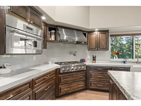 5996 Hayhurst Road Yoncalla OR 97499