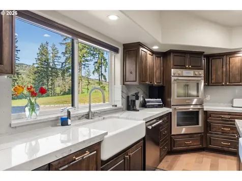5996 Hayhurst Road Yoncalla OR 97499